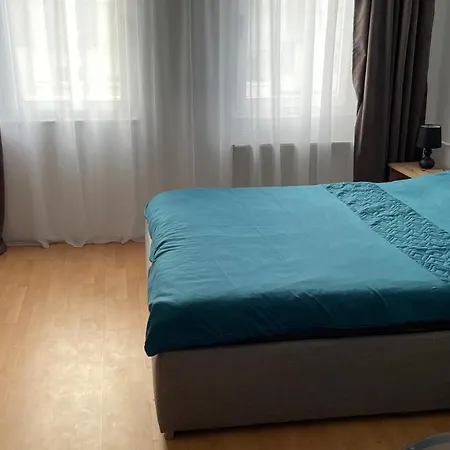 Center Apartment *
