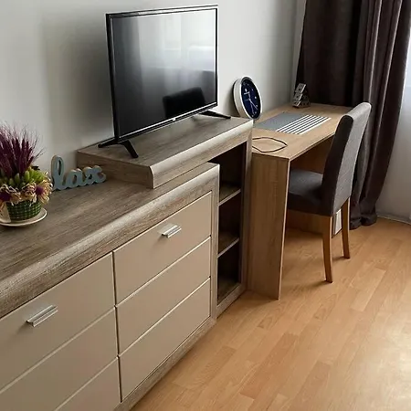 Center Apartment *